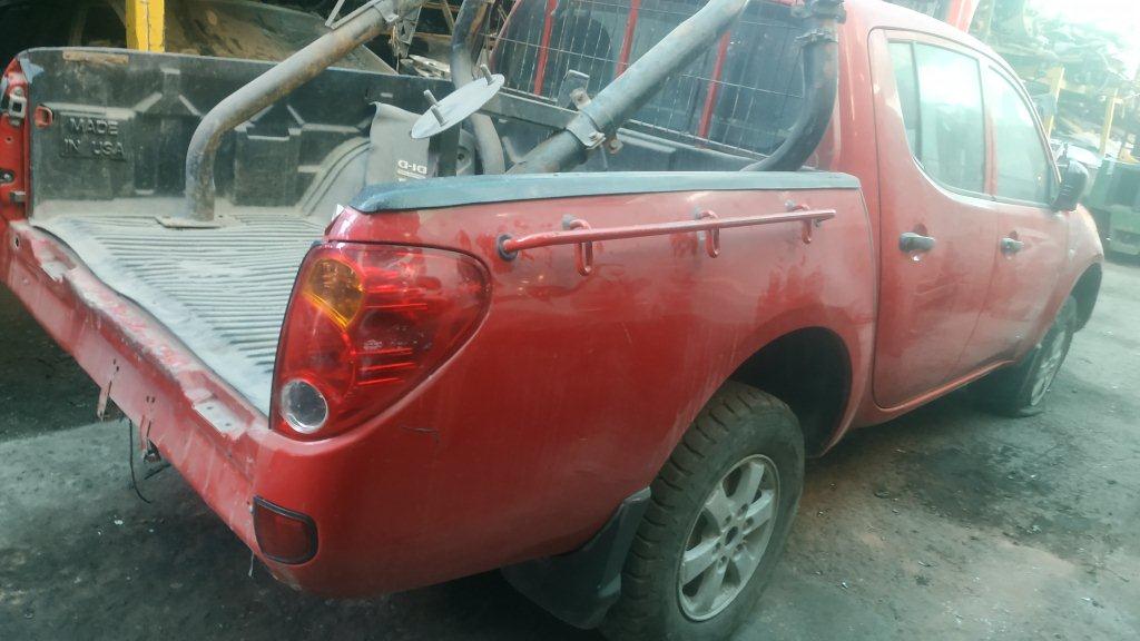  Mitsubishi L200 2012    EN DESARME